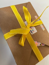 Load image into Gallery viewer, Easter Treat Box