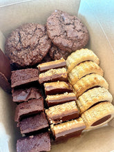 Load image into Gallery viewer, Evening Treat Box