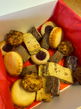 Load image into Gallery viewer, Fathers Day Treat Box

