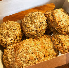 Load image into Gallery viewer, Oat Cookie Sample
